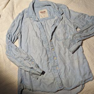 Soft Mossimo Long Sleeve Button Down